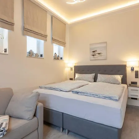 Apartamento Altes Postamt, Zeppelinstrasse, Binz, 18609 *