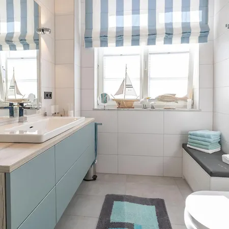 Altes Postamt, Zeppelinstrasse, Binz, 18609 Lägenhet